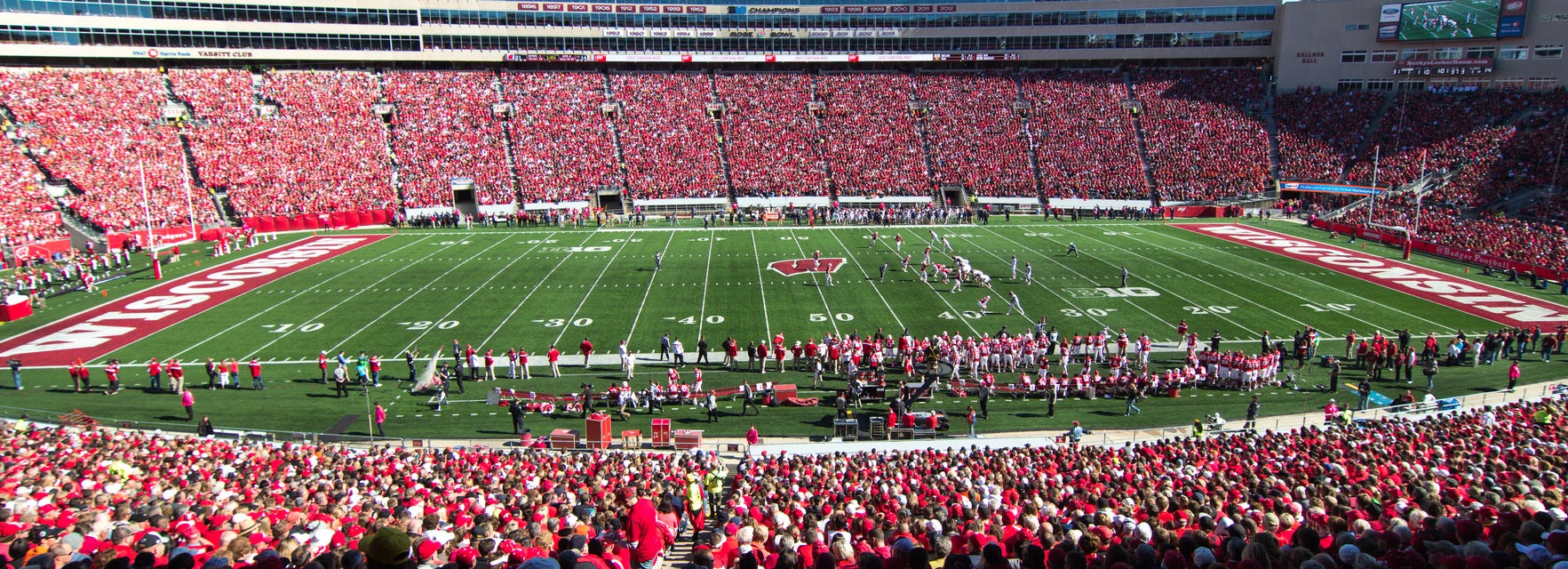 Wisconsin Football will be playing Notre Dame Football at Lambeau Field in Green Bay