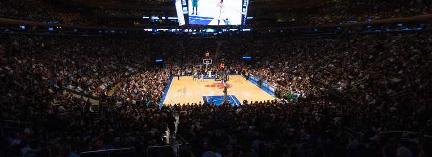 Wwe Live Road To Wrestlemania Tickets At Madison Square Garden In New York Ny Gametime