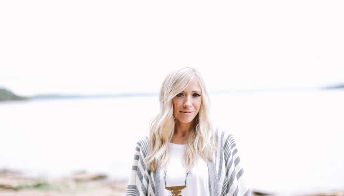 Ellie Holcomb