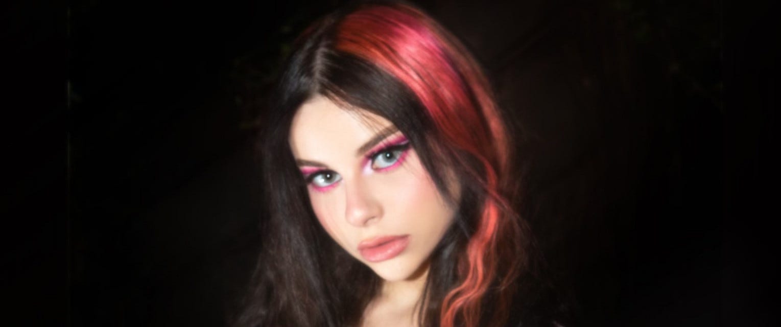 Ellise will be playing at A and R Music Bar in Columbus