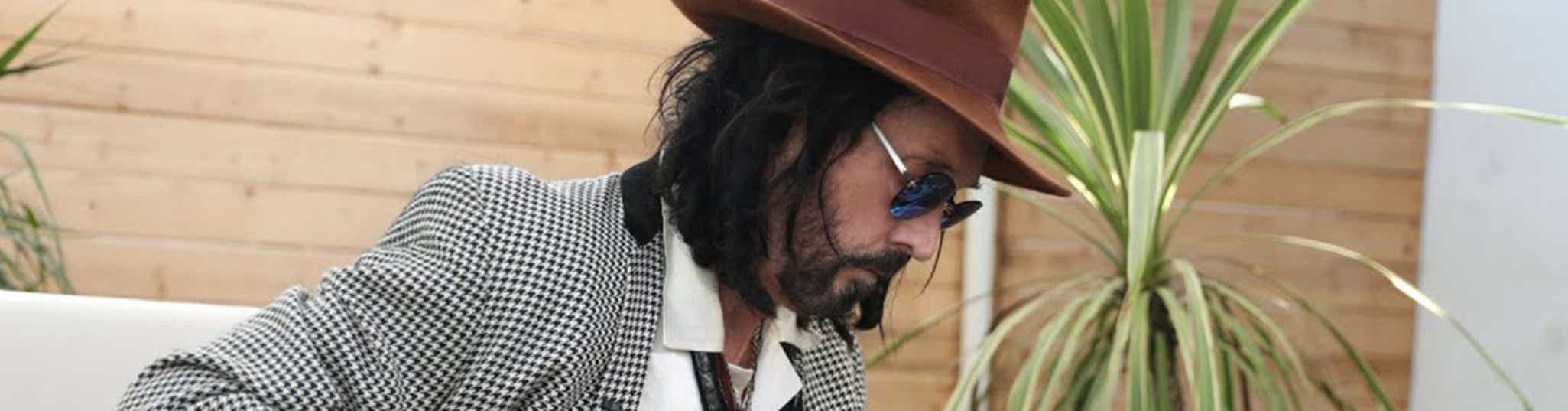 Mike Campbell will be playing at Vic Theatre in Chicago