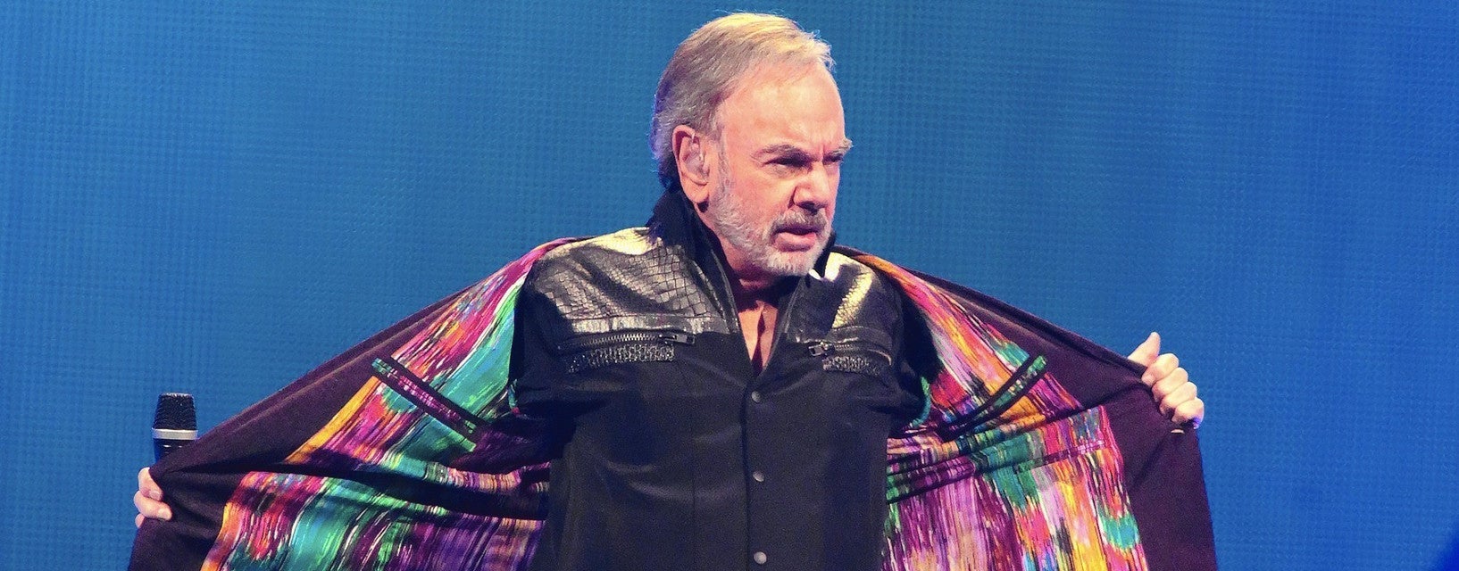 Neil Diamond will be playing at Blue Gate Performing Arts Center in Shipshewana