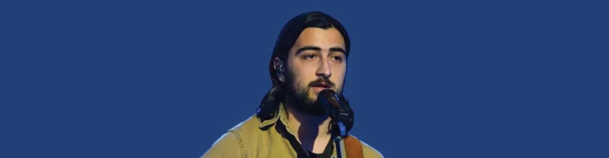 Noah Kahan will be playing at Wrigley Field in Chicago