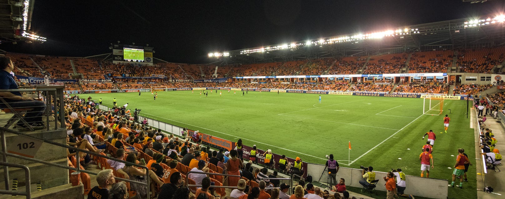 Houston Dash will be playing San Diego Wave FC at Shell Energy Stadium in Houston