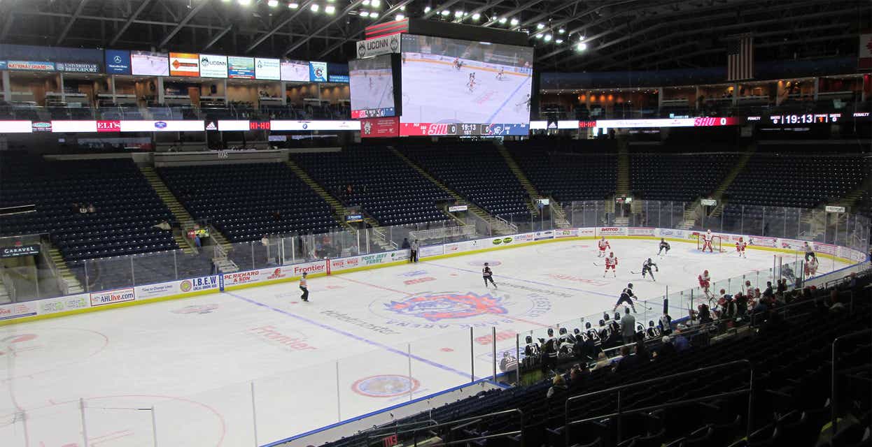Sacred Heart Hockey Tickets
