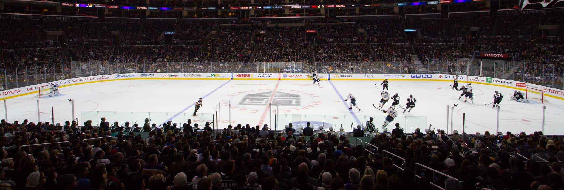 Kings vs Canucks Tickets