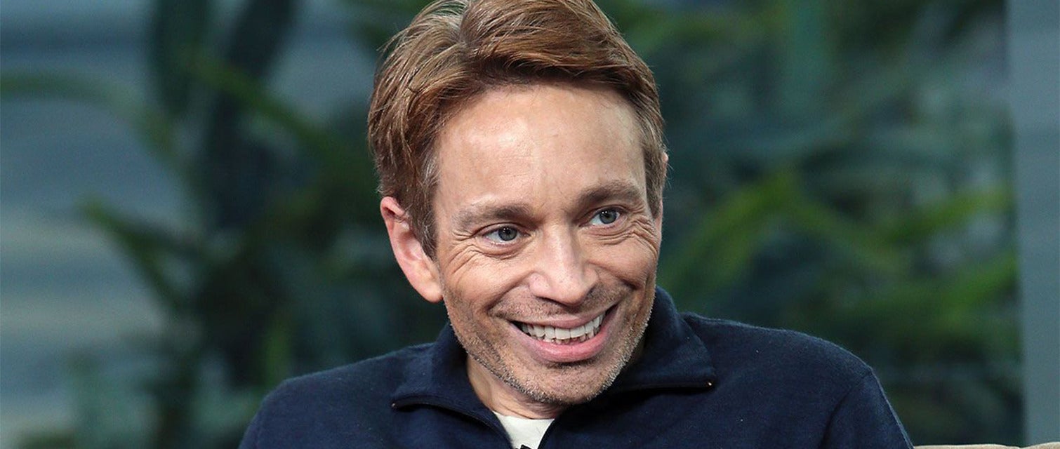 Chris Kattan at a comedy event